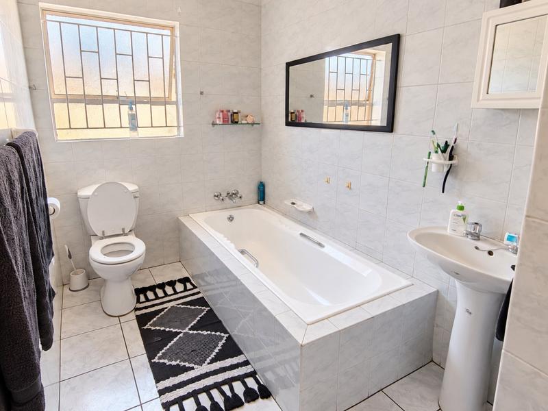 4 Bedroom Property for Sale in Sasolburg Ext 4 Free State